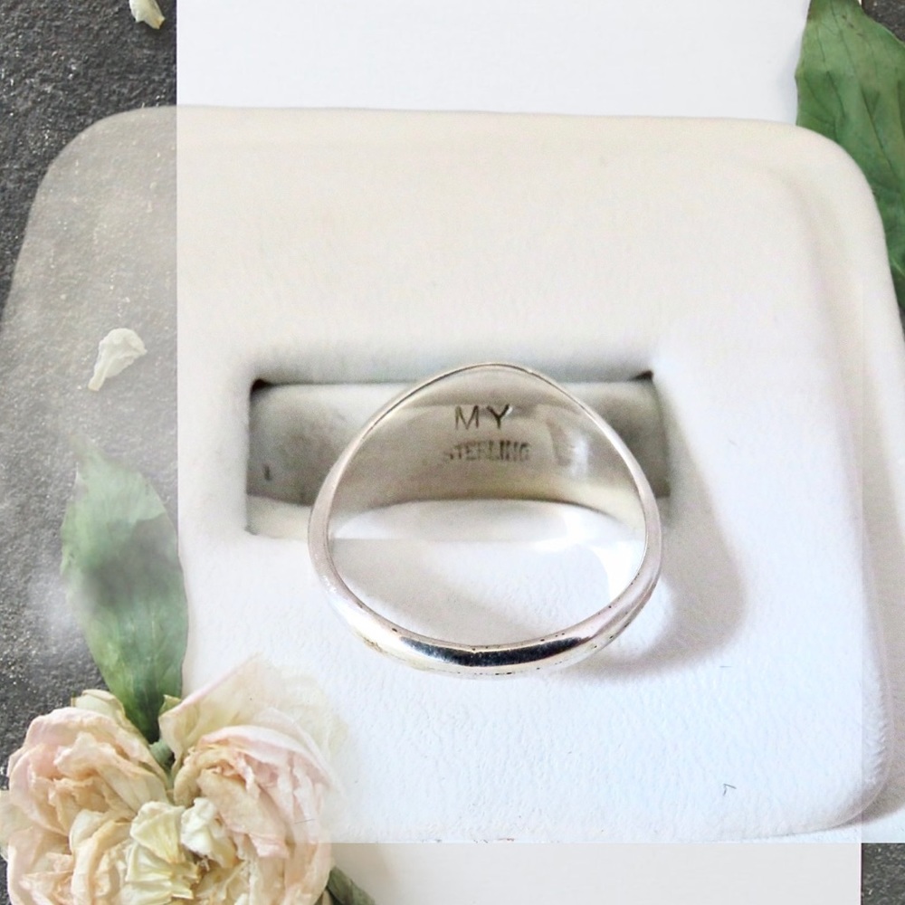 Solid Sterling Silver Inlay Blue Lab Opal Dome Ring - Picture 6 of 9